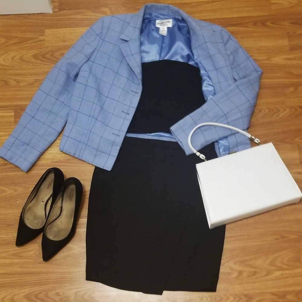 VINTAGE baby blue cropped blazer